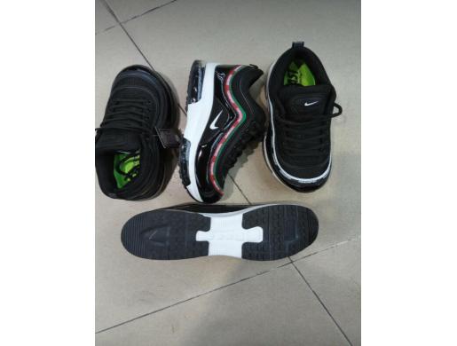 Airmax 97 et airmax 2017, Douala -  Cameroun